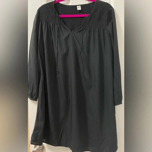 Old Navy Long Sleeve Black Tunic Dress Size Medium (sold out in stores) - Picture 2 of 5